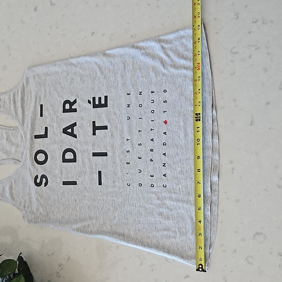 Lululemon Solidarité Love Tank, Size 6 - Picture 10 of 10